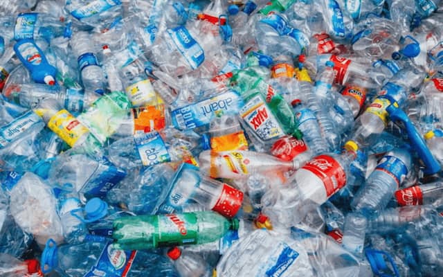 Nhựa là gì? Ứng dụng quan trọng của nhựa trong đời sống