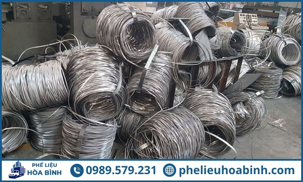 Phế Liệu Hoà Bình thu mua đa dạng phế liệu tại Bến Lức