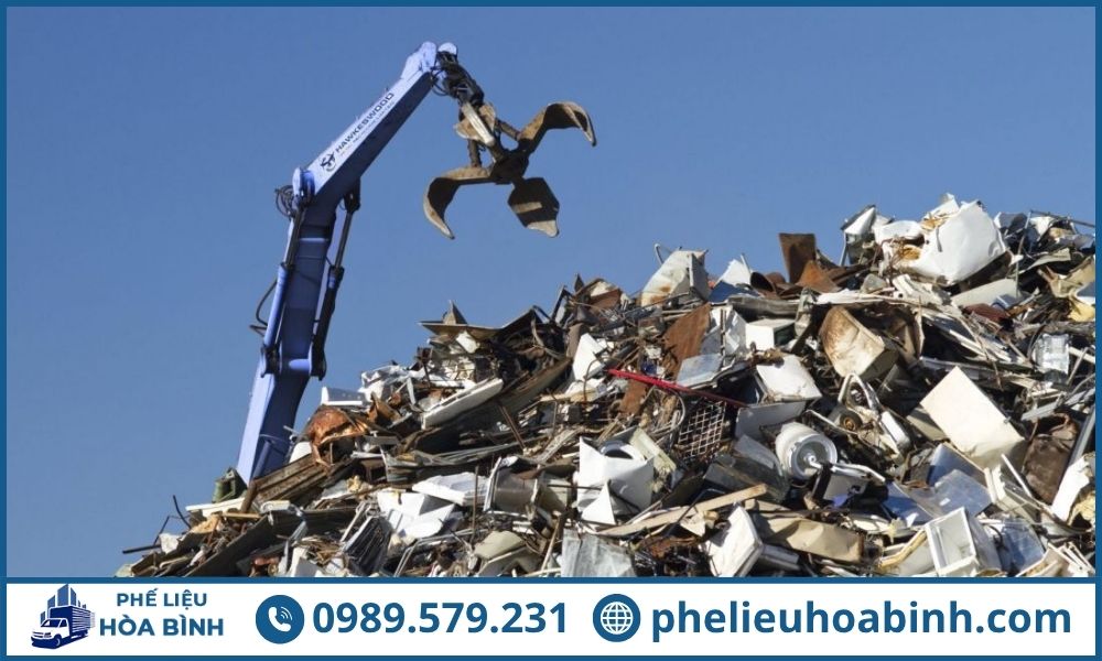 Phế Liệu Hòa Bình chuyên thu mua phế liệu Bình Dương giá cao hấp dẫn, nhận tiền mặt nhanh chóng