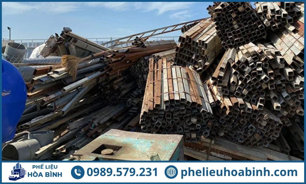 Phế Liệu Hòa Bình - Nơi thu mua phế liệu Quận 9 giá tốt, uy tín hàng đầu