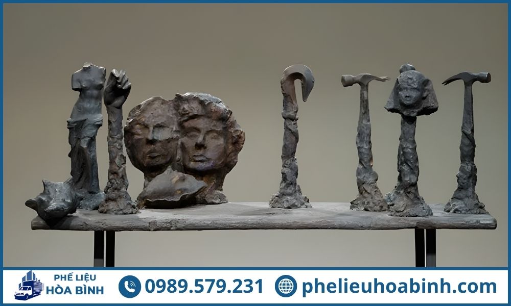 Các món đồ làm từ đồng đen niên đại càng lâu càng có giá trị sưu tầm