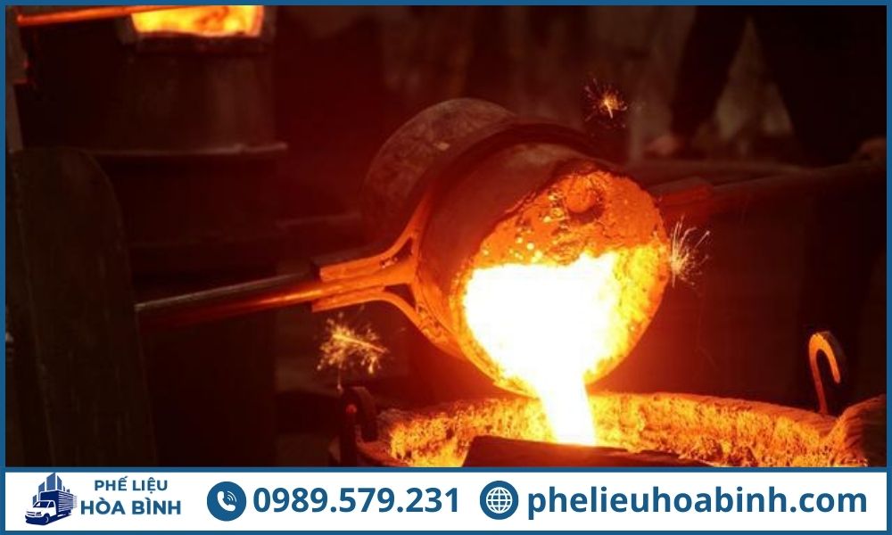 Nhiệt độ nóng chảy của bạc theo tiêu chuẩn là 961,8°C