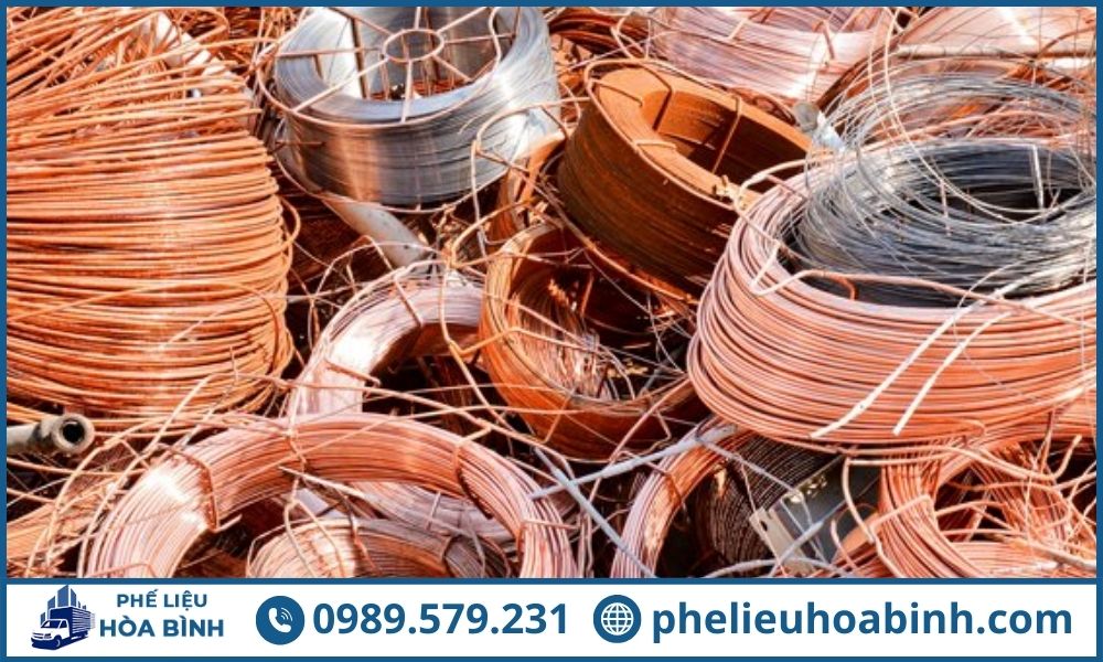 3 loại phế liệu được Phế Liệu Hoà Bình thu mua nhiều nhất tại Tân Phú
