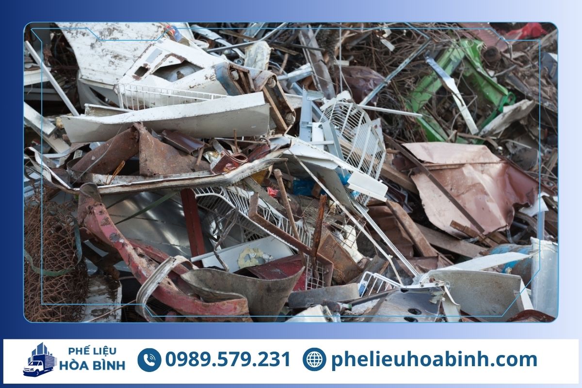 Phế Liệu Hòa Bình - đơn vị thu mua phế liệu Thuận An giá cao, uy tín