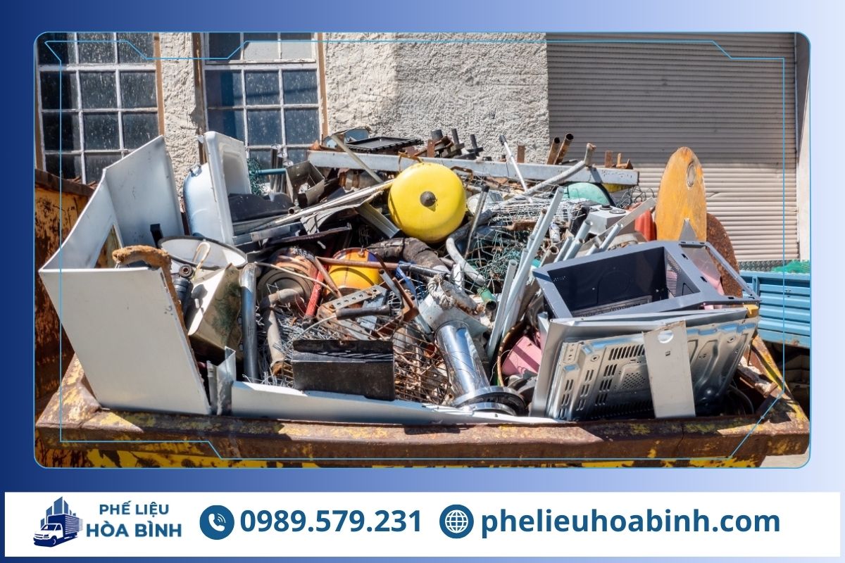 Phế Liệu Hòa Bình - đơn vị chuyên thu mua phế liệu Cà Mau giá cao, uy tín