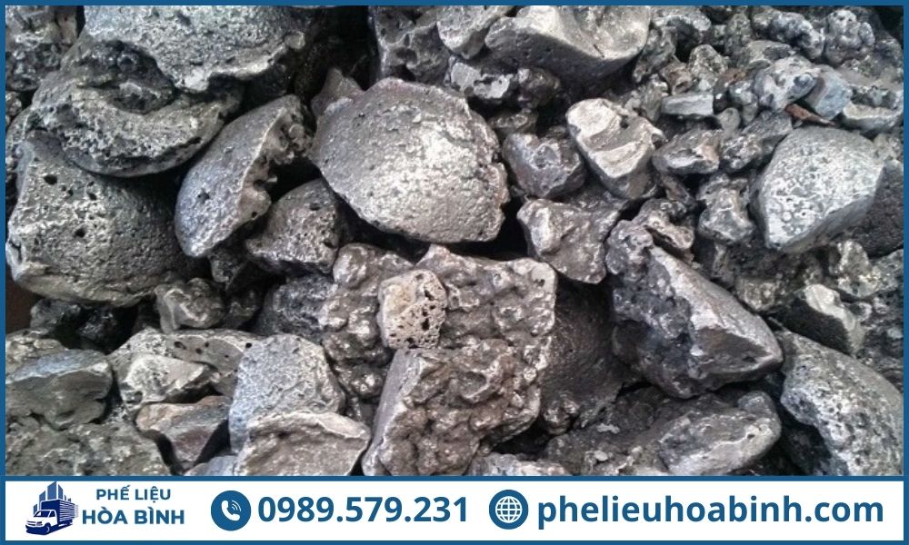 Quá trình khai thác nên quặng sắt