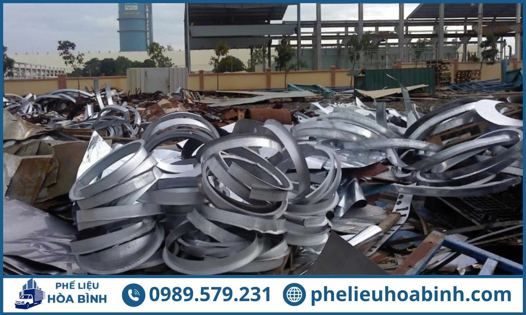 Chất lượng inox phế liệu là yếu tố quan trọng ảnh hưởng đến giá thu mua